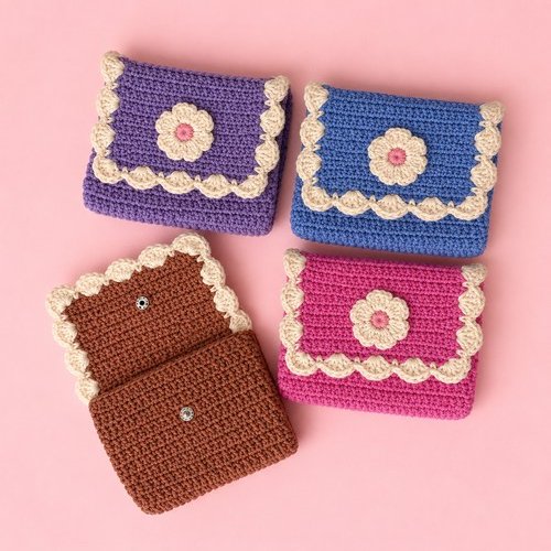 Scalloped Daisy Crochet Mini Wallet Collection
